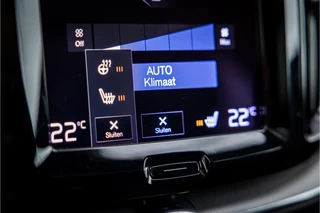 Volvo XC60 2.0 Recharge T8 AWD R-Design  Crystal Parelmoer Harman Kardon Memory Camera / 22