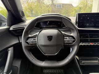 Peugeot 2008 1.2 Turbo 100 Allure | Draadloos Apple Carplay/Android Auto | Parkeersensoren | Privacy Glass | Lichtmetalen velgen / 22
