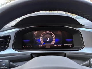 Volkswagen T-Roc 1.5 TSI 150PK AUTOMAAT! KEYLESS/LED/ADAP.CRUISE/CARPLAY / 16
