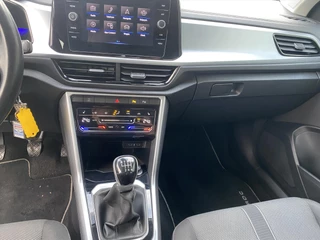 VOLKSWAGEN T-Roc 1.0 TSI 110pk Life Business / 30