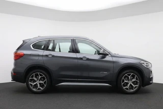 Bmw X1 sDrive20i Orange Edition 192PK Pano | Leder | HUD | Stoelverwarming / 2
