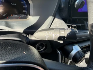 Toyota RAV4 2.5 Hybrid AWD Dynamic 4S-BANDEN EL-SPIEGELS CAMERA PARK-SENSOREN APPLE/ANDOID STOELVERW CLIMA / 21