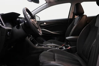 Opel Grandland 1.2 Turbo AT8 GS Line Black Pack | Winterpakket l AGR Stoelen l Adaptive Cruise / 13