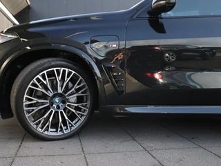 BMW X5 xDrive50e | M SPORT | LEDER | MEMORY | 360° CAMERA | H&K | CRUISE | NAVI | STOELVERW. | SOH 96.5% | / 20