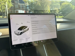 Tesla Model 3 Long Range RWD 75 kWh / 20