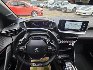 Peugeot 208 1.2 GT LINE NAVI TEL LEER SPORTSTOELEN KEYLESS VIRTUAL 3D / 17