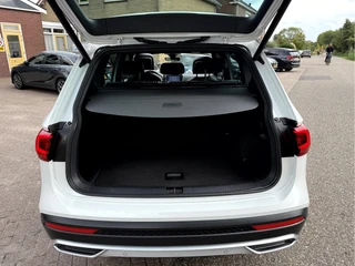 SEAT Tarraco 1.5 TSI Xcellence  Winterpack, Panoramadak, Trekhaak, 360 camera / 22