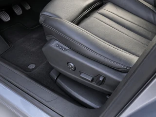 Opel Grandland X 1.2 Turbo Business Executive 130 pk  | 1e eigenaar | dealer onderh. | leder interieur | navigatie | camera | carplay / 30