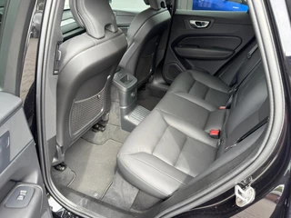 Volvo XC60 T6 Plus Dark Recharge AWD Trekhaak | 360 | H/K | Pano | Memory / 26