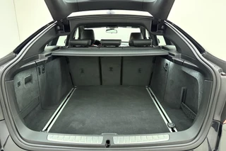 BMW 3-serie Gran Turismo 320i High Executive Edition | Lederen bekleding | M Sport pakket | Trekhaak | Stoelverwarming | Keyless | Navigatie | Weinig kilometers | Climate control / 14