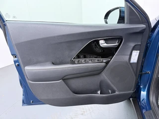 Kia Niro 1.6 GDi Hybrid DynamicPlusLine  - Trekhaak - Stoel/stuurverwarming - Camera - AppleCarplay - Android Auto - - Fabrieksgarantie tot 02-2028 / 22