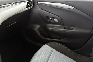 Opel Corsa Electric Long Range Edition 51 kWh Achteruitrijcamera Apple CarPlay Parkeersensoren Voor en Achter / 34