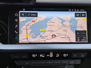 Audi A3 Sportback 30 TFSI S-line edition AUTOMAAT * Navigatie * Parkeersensoren * Audi Sound * / 19