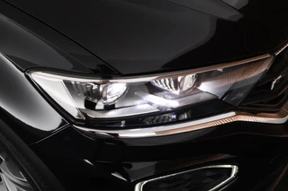 Volkswagen T-Roc 1.5 TSI 150pk R-Line Sport Camera Navigatie / 44