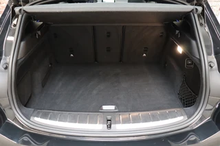 BMW X2 sDrive20i High Executive M Sport Pakket Automaat  / Navigatiesysteem Plus / Leder / Panoramadak / Stoelverwarming / LED / Harman Kardon / 19 Inch / Head-Up Display / Parkeersensoren voor+achter / Climate Control / Shadow Line / 44