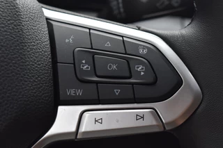 Volkswagen Golf Variant 1.0 TSI Life Business BSM | Navigatie | Stuur/Stoelverwarming | Sfeerverlichting | 12 mnd BOVAG garantie | Whatsapp 06-53188999 / 14