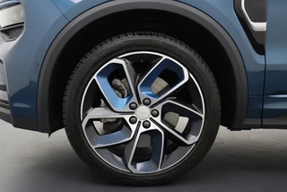 Lynk & Co 01 1.5 PHEV 262PK Stuurverwarming | Pano | Zwarte hemel | 360° Camera / 11