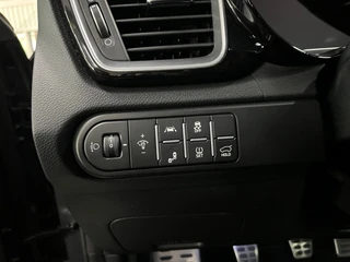 Kia XCeed 1.0 T-GDi ExecutiveLine/ NL auto/ Eerste eigenaar/ Pano / 24