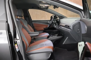 Volkswagen ID.4 First 77 kWh SOH 90% Trekhaak Stoelverwarming Camera Navigatie / 13