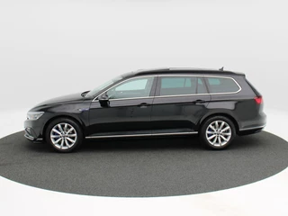 Volkswagen Passat 1.4 TSi 218 Pk PHEV GTE Business | Panoramadak | Camera | Adaptive Cruise | Stoelverwarming | Navigatie | CarPlay | 17 Inch | 73.094 Km !! / 12