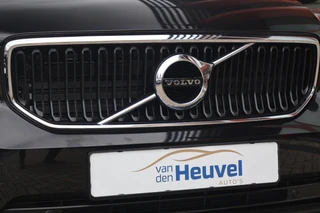 Volvo XC40 T4 Momentum | Stoelverwarming | Trekhaak | Parkeercamera | Keyless / 6