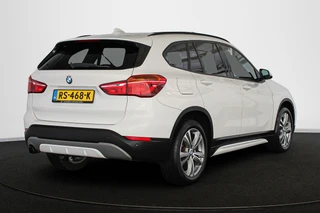 BMW X1 sDrive18i Executive Sport Line Panoramadak Trekhaak Groot Navi Stoelverwarming / 4