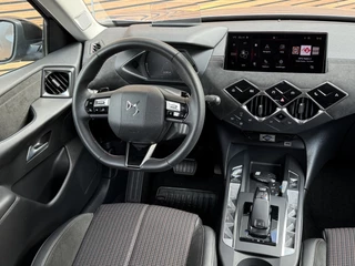 DS DS 3 1.2 PureTech Performance Line  Navigatie / keyless / Camera 360 / 23