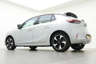 Opel Corsa-e Elegance 50 kWh | Uniek! Lage KM-stand! | Navigatie | Warmtepomp | Stoelverwarming | Apple Carplay/Android Auto | Climate control | Cruise control | LED koplampen | Lichtmetalen velgen / 13
