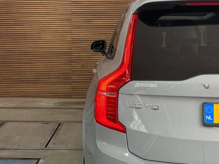 Volvo XC90 2.0 T8 Plug-in AWD Ultra Dark | Massage | Luchtvering | 22Inch | 7-Pers. | Pano |360°|H & K |Head-Up|Elektr Trekhaak / 42