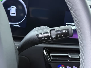 Kia Niro 1.6 GDi PHEV DynamicLine  - Apple Carplay/Android Auto - Adaptieve Cruise Control - Achtruitrijcamera - Naviigatie - Fabrieksgarantie t/m 2032 / 26