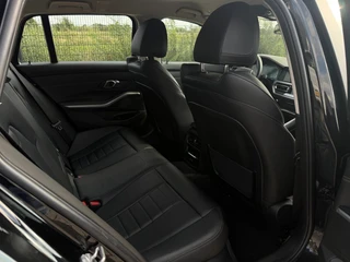 BMW 3-serie Touring 320e Business Edition Plus | Camera | Laser | Stoelverwarming | Carplay | / 28