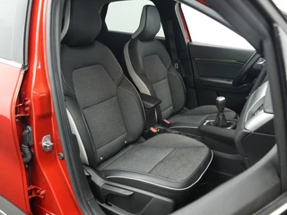 Renault Captur 1.0 TCe 90 techno All season | Camera | Navigatie | Cruise con / 10