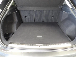 Audi Q3 40 TFSI 190pk S tronic quattro Edition One / 39