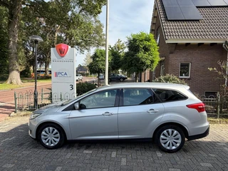Ford Focus Wagon 1.0 Trend / 7