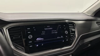 Volkswagen T-Roc 1.0 TSI Style Business PANO LM TREKHAAK DAB CRUISE. / 35