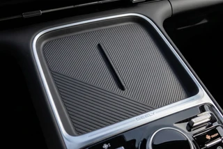 Geely Starray EM-i PRO PLUG-IN 83KM Elektrisch l 360 Camera l Leder l NIEUW VOORRAAD / 26