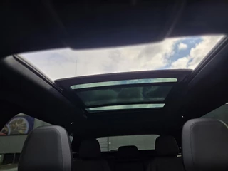 Jeep Compass First Edition 74 kWh  | Apple-Android | Panoramadak | Massagestoelen / 32