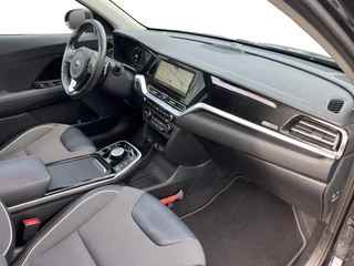 Kia e-Niro DynamicPlusLine 64 kWh | Stoelverwarming | Keyless entry | Schuifdak / 14