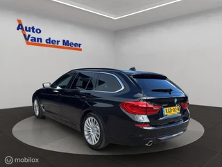 BMW 5-serie Touring 530i xDrive / Panoramadak / M-sport / 4