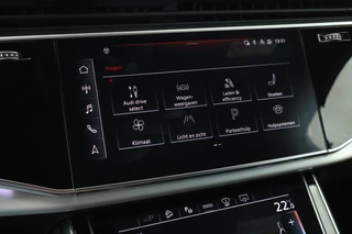 Audi Q7 55 TFSIe 381pk quattro Pro Line S Leder Memory Sluithulp B&O Panoramadak Camera Stoel + Stuurverwarming Luchtvering Navigatie 2x S-Line / 30