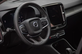 Volvo XC40 2.0 B3 Core MY2026|Leder|Keyless|PDC|Camera|Carplay / 10