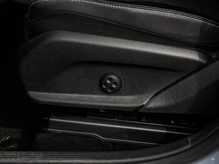 Mercedes-Benz GLC-klasse 250 4MATIC Premium Plus AMG | Panoramadak | Trekhaak | Memory | Camera | Distronic Pro | 20" | Dealeronderhouden / 36