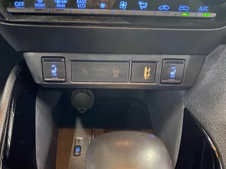Toyota Yaris 1.5 Hybrid Executive/ NL auto/ Eerste eigenaar/ Automaat/ Stoelverwarming/ Navi/ Apple carplay/ Pano / 23