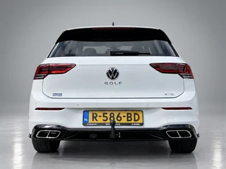 Volkswagen Golf 1.5 eTSI R-Line AUT  | dealer onderh. | panoramadak | stoel-/stuurverw. | keyless | trekhaak | carplay / 7