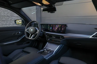 BMW 3 Series 330e | BTW | M-SPORT | ACC | HUD | 360 | MEMORY | KEYLESS | ELEK KOFFERKLEP | / 23
