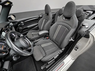 Mini Cabrio 2.0 John Cooper Works S Cabrio | Automaat | Sportstoelen | Carplay/Android Auto | Cruise Control / 14
