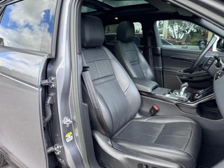 Land Rover Range Rover Evoque 1.5 P300E S AWD R-Design Panoramadak Camera Stoelverwarming Carplay Meridian / 21