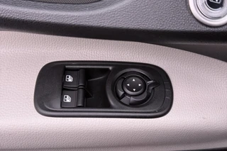 Fiat 500 La Prima 42 kWh / Panoramadak / Navi / Carplay / Camera / 19