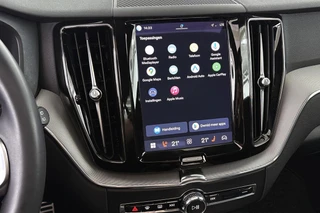 Volvo XC60 2.0 T6 Plug-in hybrid AWD R-Design Pano Trekhaak Harman Kardon Stoelverwarming 21" / 16