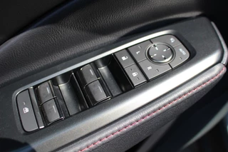 Lexus LBX 1.5 Emotion 2WD / 16